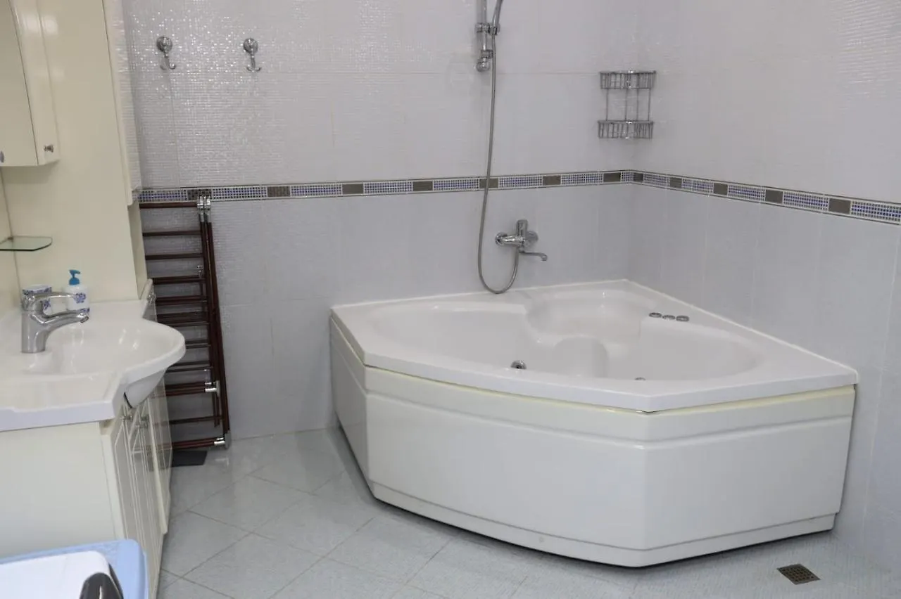 Azneft Royal Suite Apartment Sea View باكو 0*,  أذربيجان