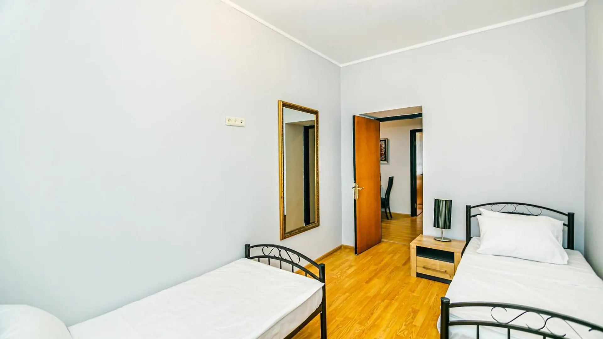 Azneft Royal Suite Apartment Sea View باكو أذربيجان